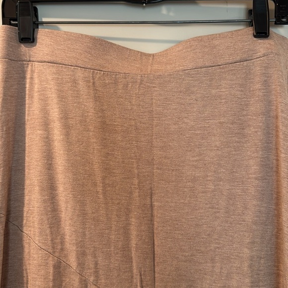 🔴 New York & CO TAN SUPER STRETCHY SKIRT SIZE MEDIUM - Picture 4 of 5